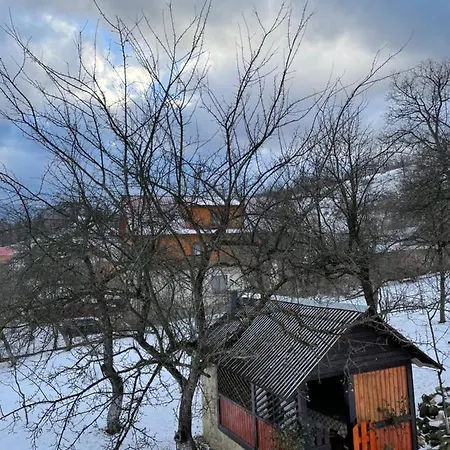 Konukevi роздоріжжя Yaremche