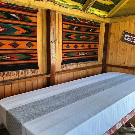 роздоріжжя Yaremche