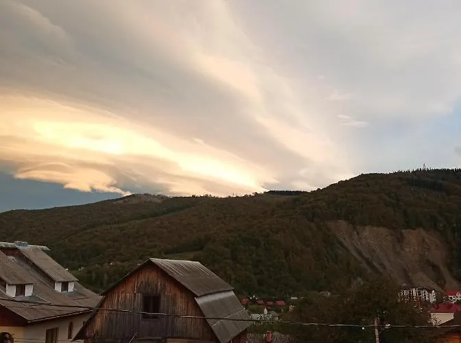 роздоріжжя Konukevi *